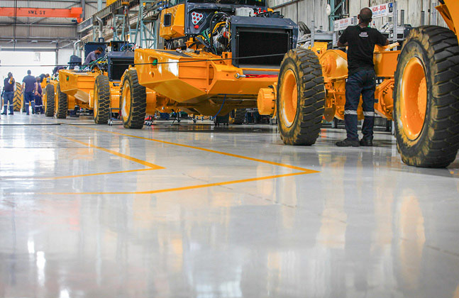 2,500 m2 of the chemical, temperature and wear resistant Peran PTS was installed across the Articulated Dump Trucks (ADT) assembly line.